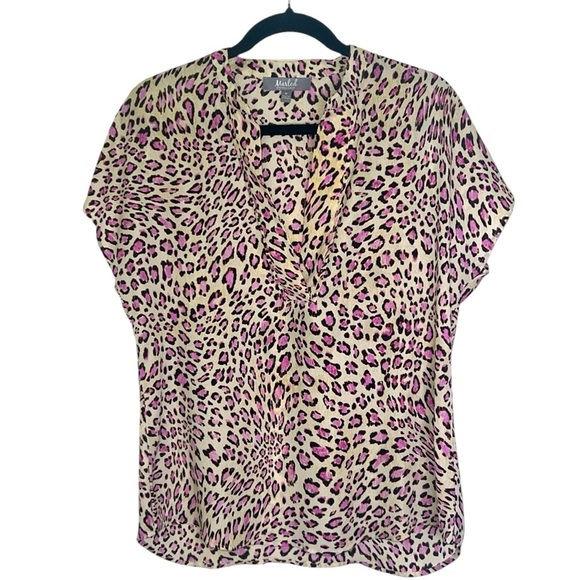 Marled Essentials Tan Pink & Brown Animal
Print Split Neck Top (M) - Picture 1 of 3